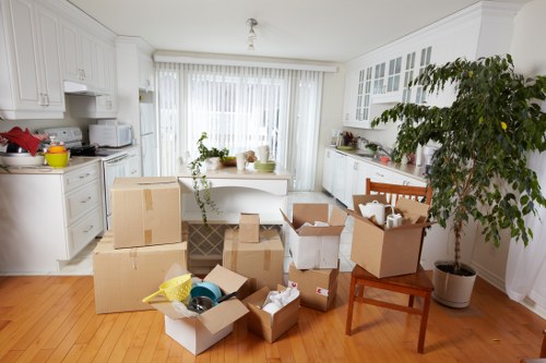 Moving van service near Richmond upon Thames residential streets