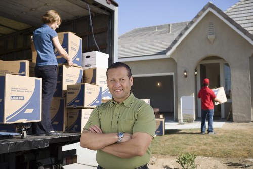 Local moving van for flats and homes in Richmond upon Thames
