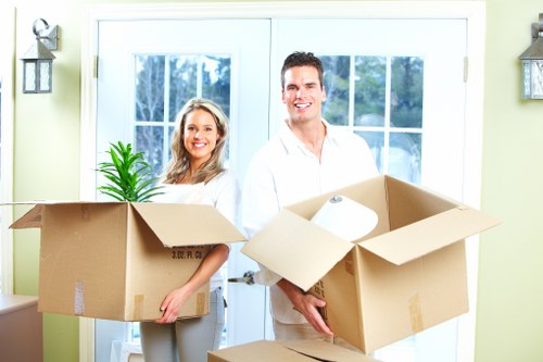 Packing and loading support for a move in a South West London property