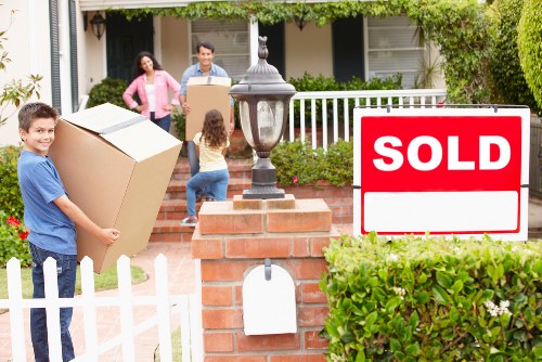 Local moving team navigating Richmond upon Thames streets